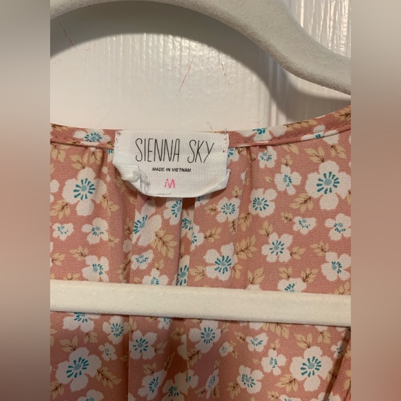 Sienna Sky Blouse with Wrap Around Tie & Flutter Sleeves - Size M - Picture 2 of 8